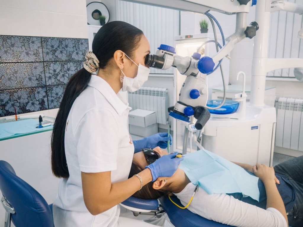 Как восстановить сломанный зуб?