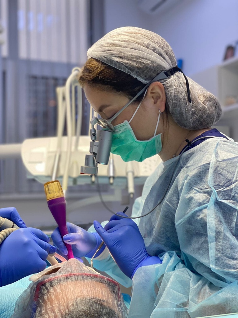 Прием стоматолога-хирурга в Москве